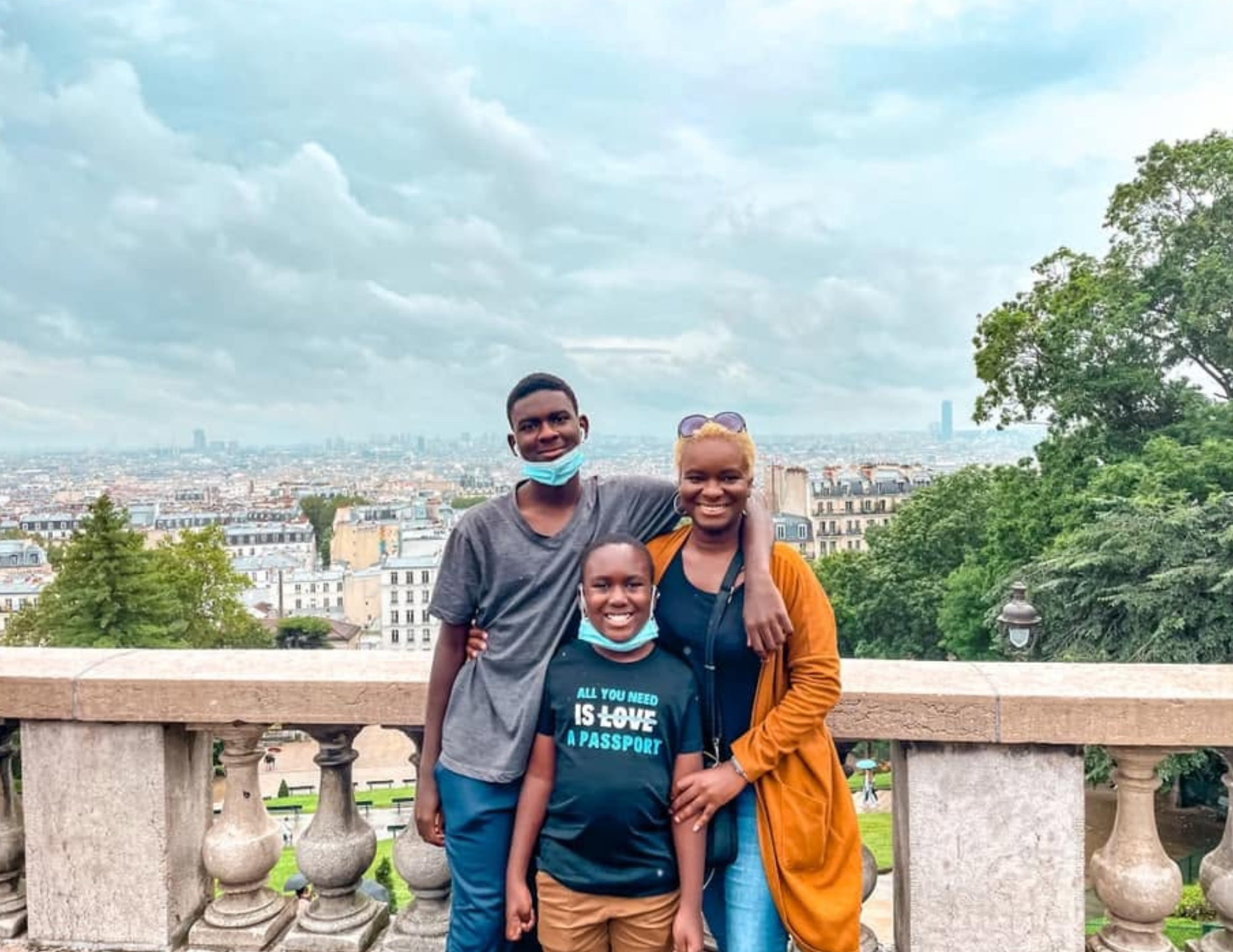 Paris Travel Guide (8).png
